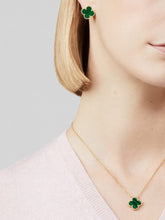 Load image into Gallery viewer, Green Clover Necklace
