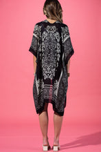 Load image into Gallery viewer, Black Damask Viscose Kimono
