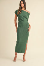 Load image into Gallery viewer, Evaline Ribbed Midi Dress
