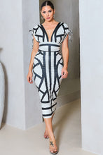 Load image into Gallery viewer, Evalyn Midi Dress

